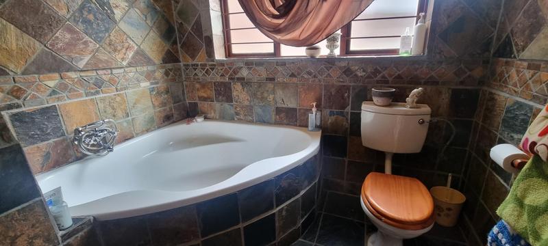 5 Bedroom Property for Sale in Tergniet Western Cape